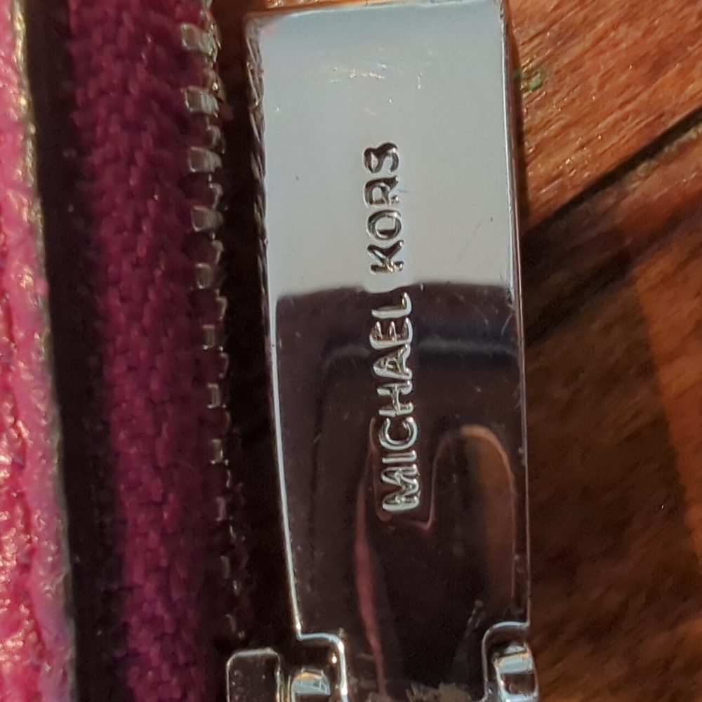 Michael Kors Berry Leather Wristlet - Picture 4 of 10